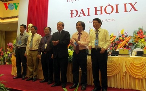 9ème congrès de l’Association des écrivains vietnamiens - ảnh 1